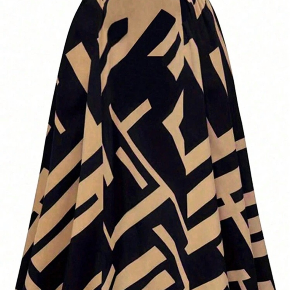 Elegant Black and Tan Geometric Skirt​ - Picture 2 of 3